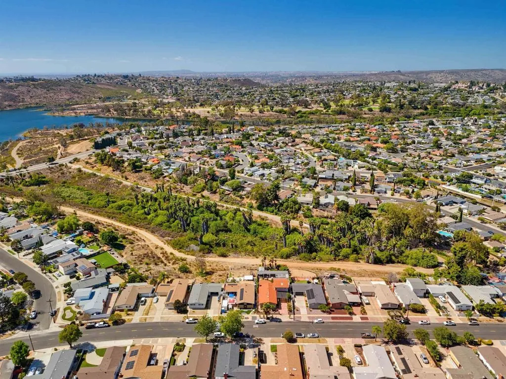 main property photo 60
