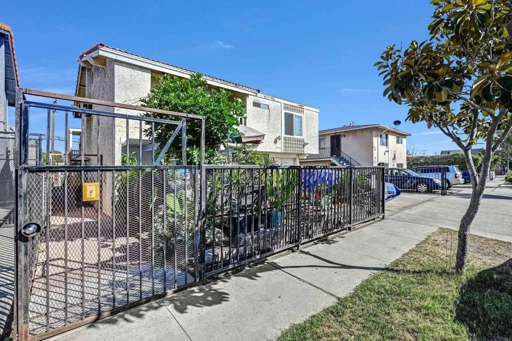 main property photo 21