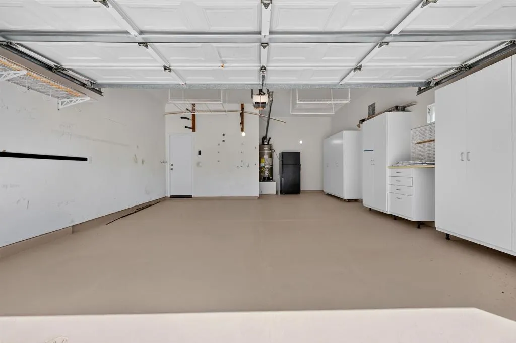 main property photo 74