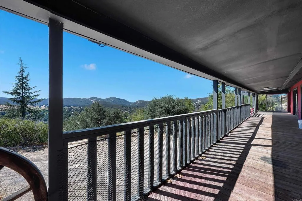 main property photo 31