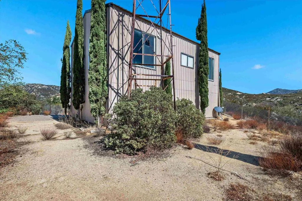 main property photo 35