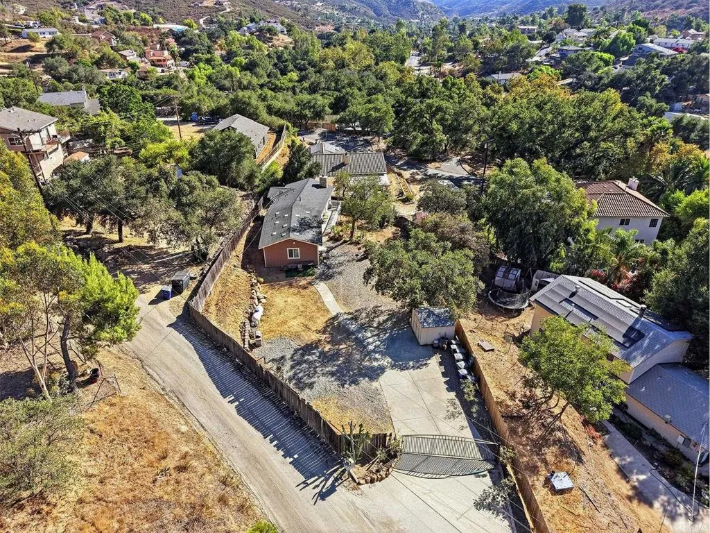 main property photo 41