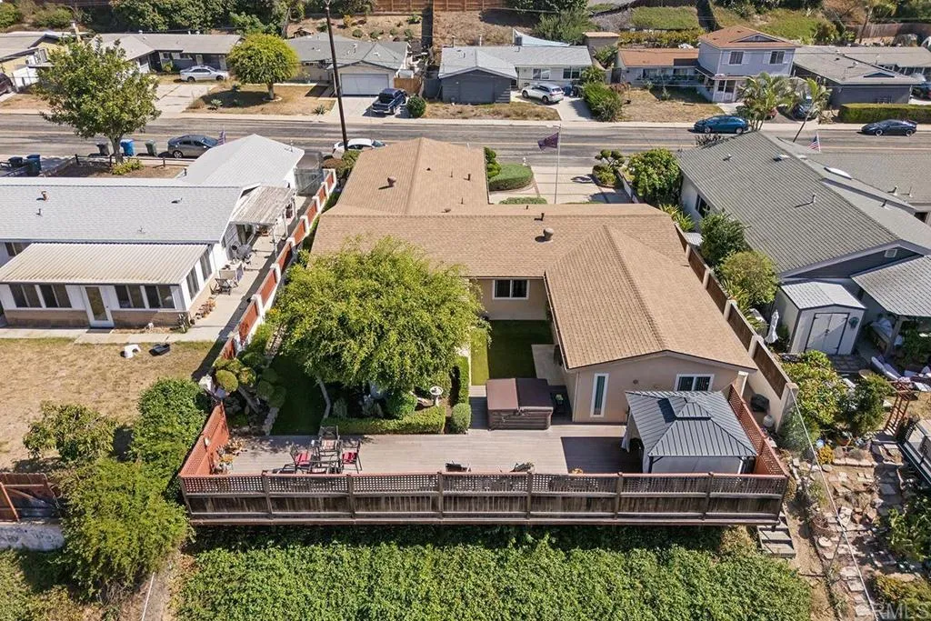 main property photo 34