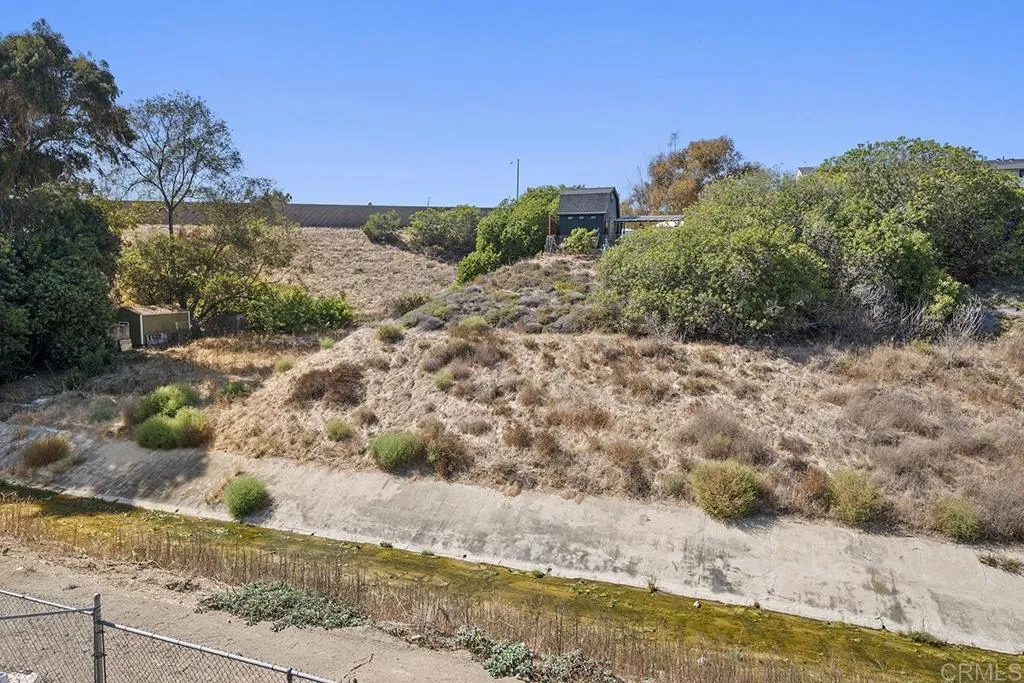 main property photo 83
