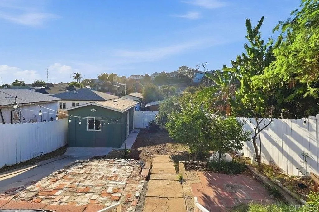 main property photo 13