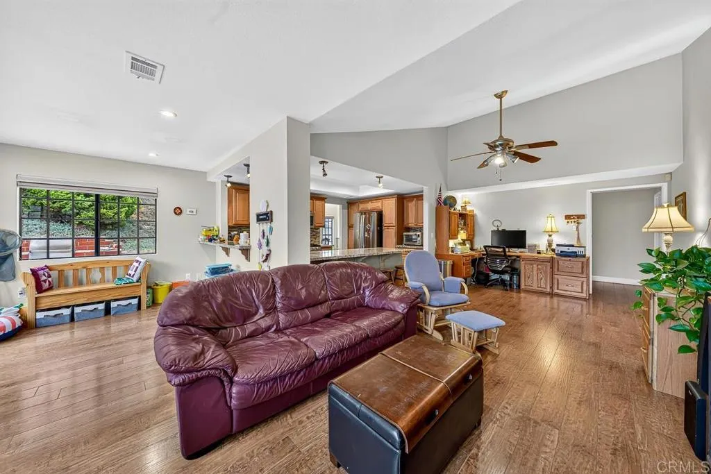 main property photo 16