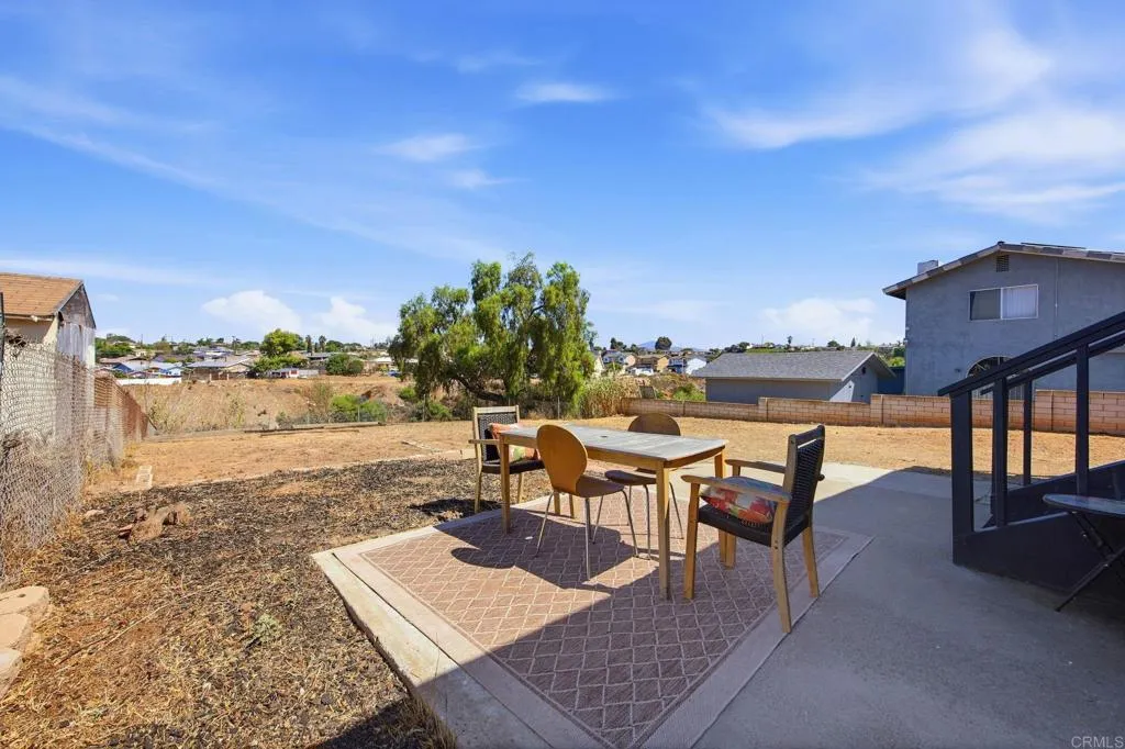 main property photo 33