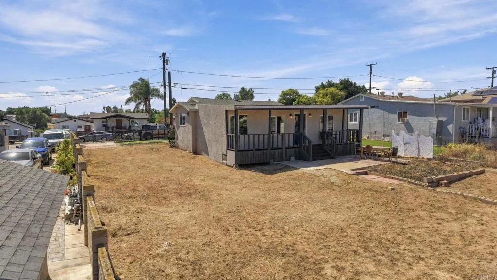 main property photo 40