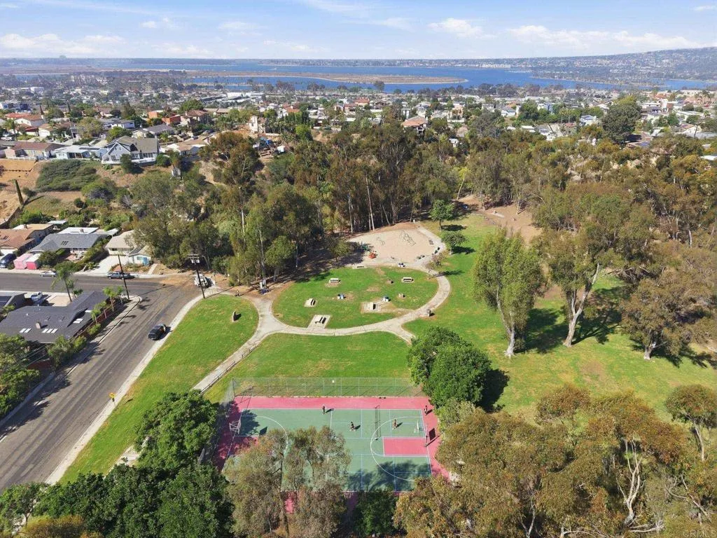main property photo 22
