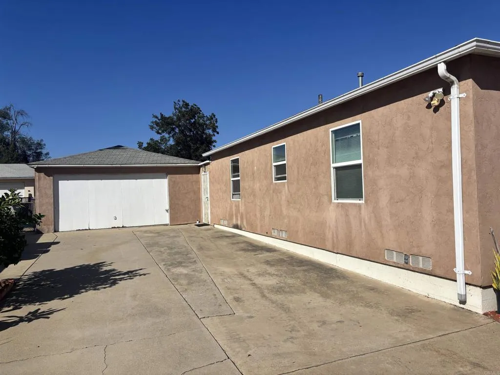 main property photo 51