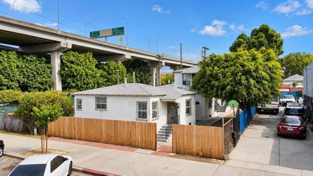 main property photo 0