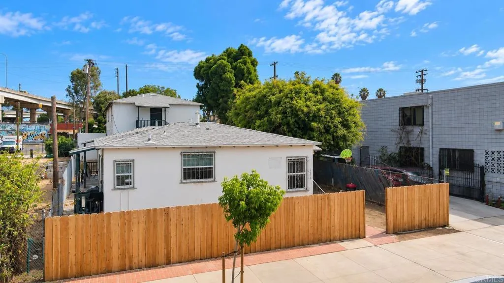 main property photo 2