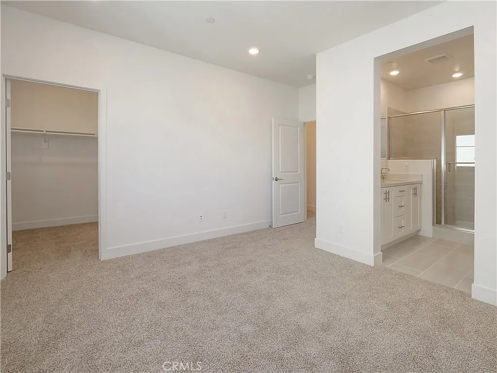 property viewer photo 13
