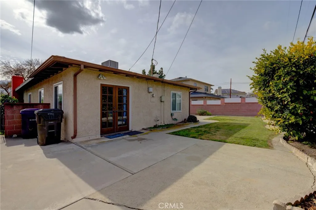 main property photo 9