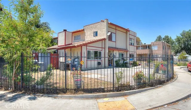 main property photo 4