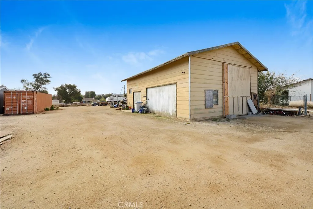 main property photo 9