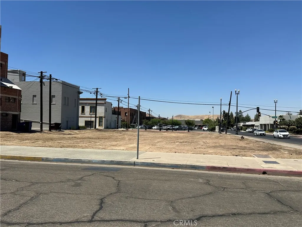 main property photo 4