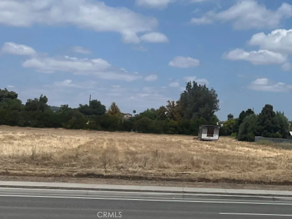 main property photo 6