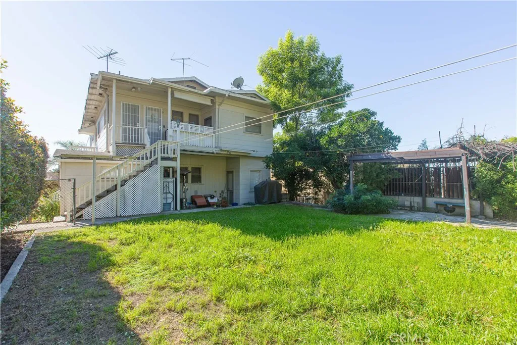 main property photo 25