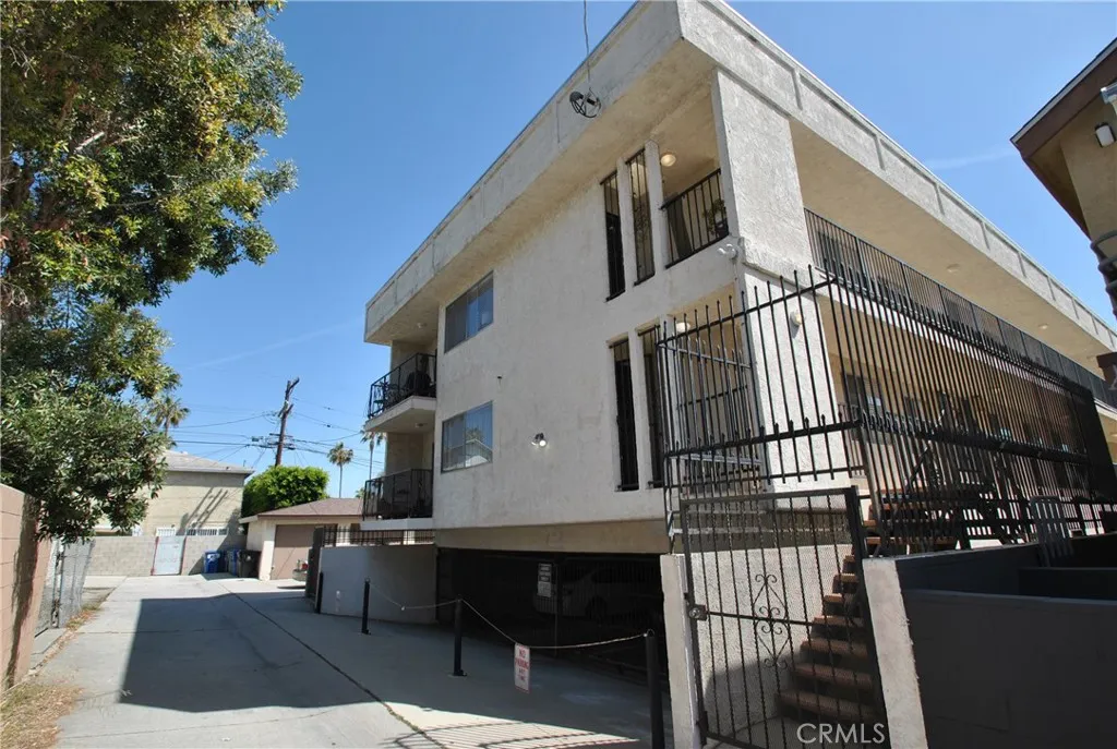 main property photo 47