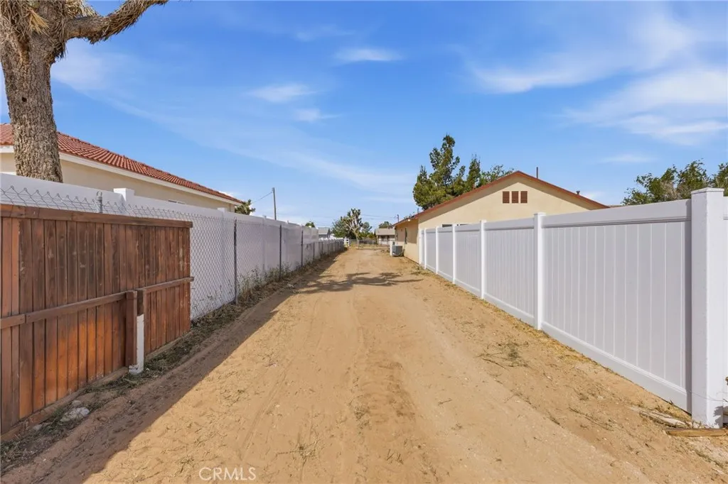 main property photo 41