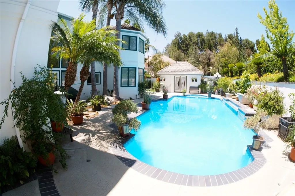 main property photo 33