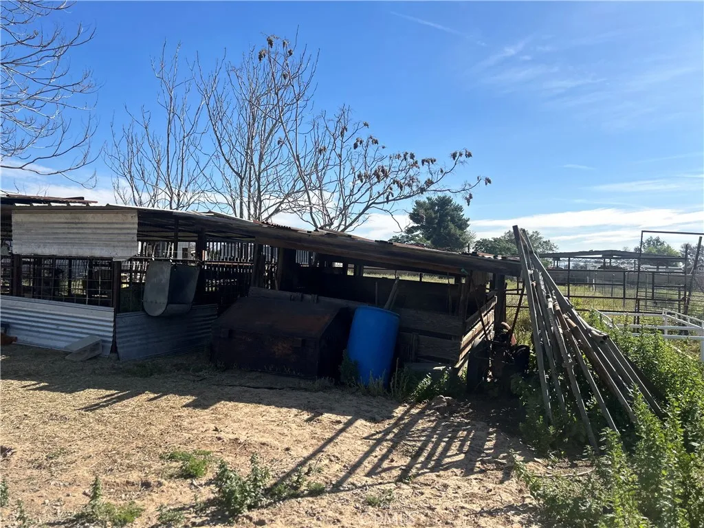 main property photo 25