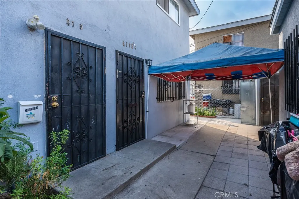 main property photo 17