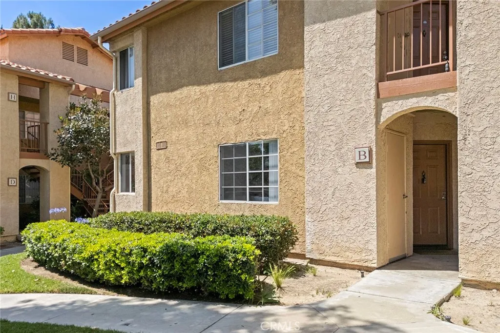 main property photo 28