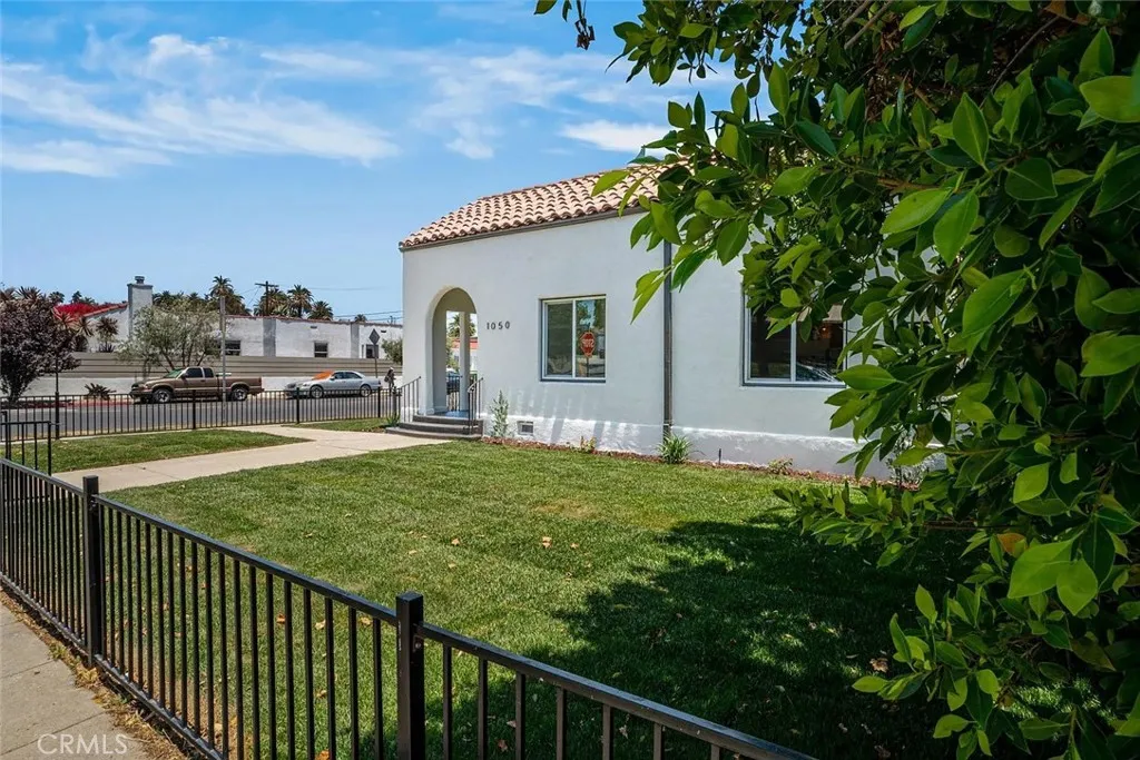 main property photo 6