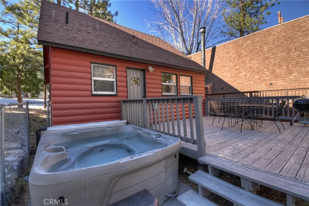 main property photo 33