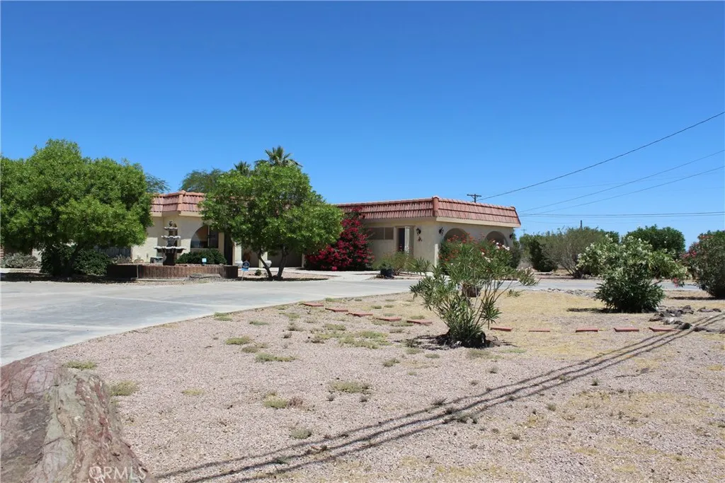 main property photo 4