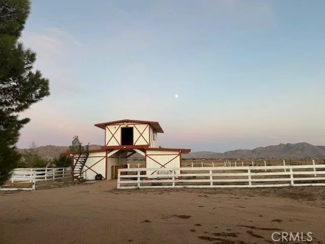 main property photo 8