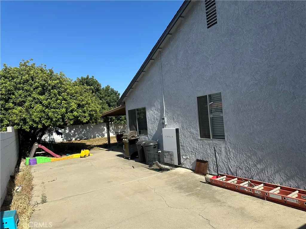 main property photo 15