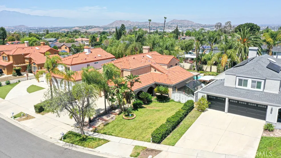 main property photo 57