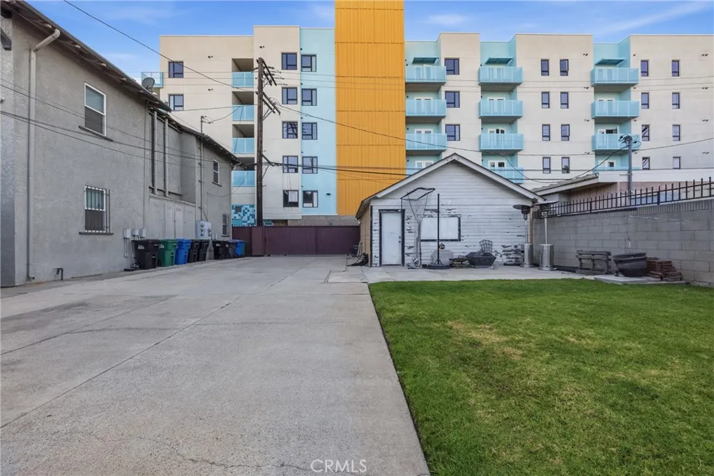 main property photo 31