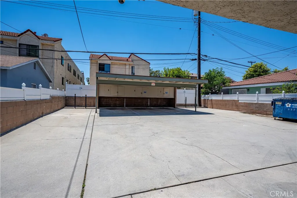 main property photo 59