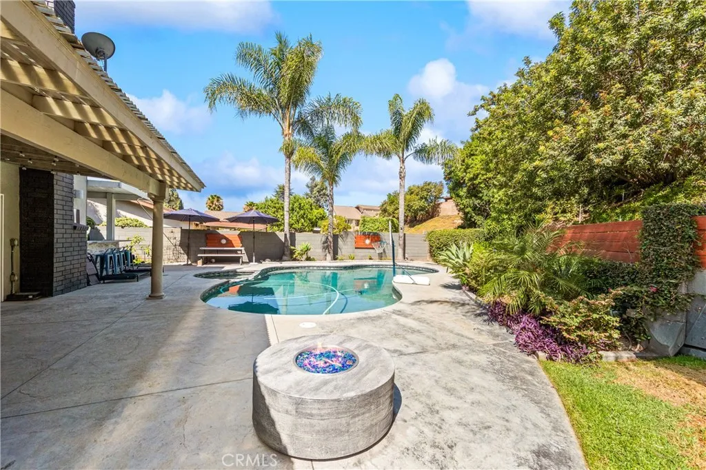 main property photo 67