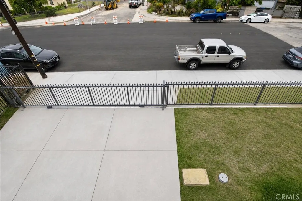 main property photo 10