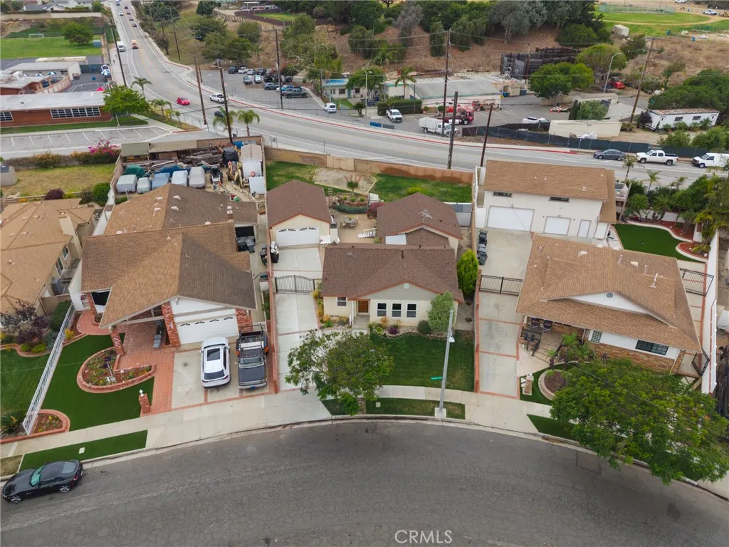 main property photo 29