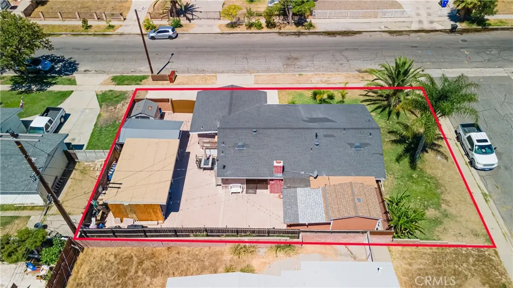 main property photo 40
