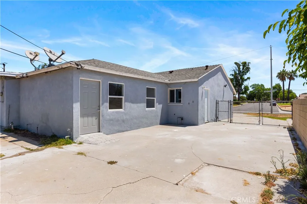 main property photo 28