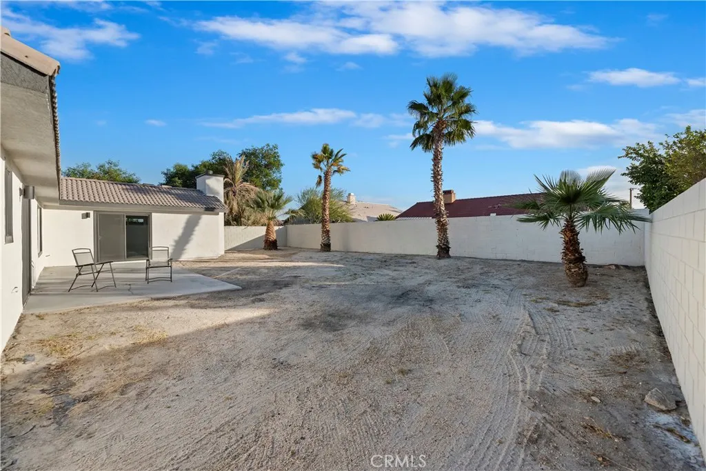 main property photo 28