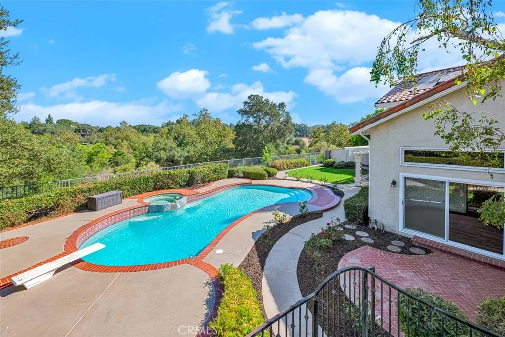 main property photo 45