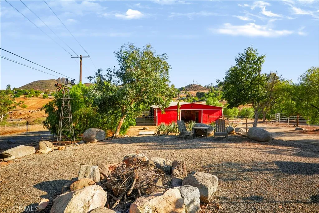 main property photo 28