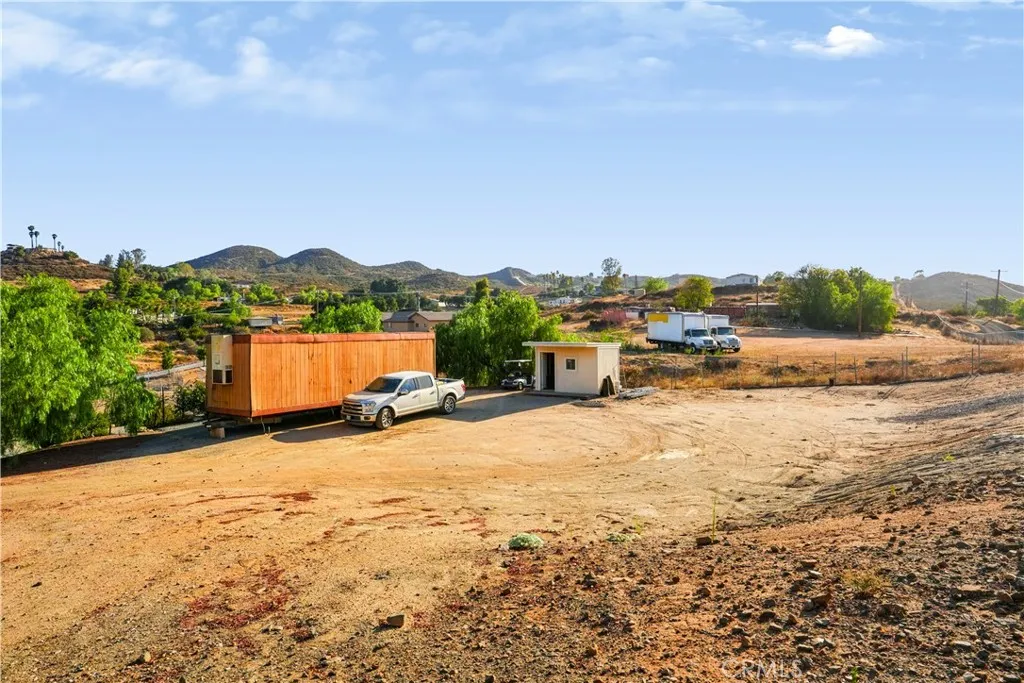 main property photo 30