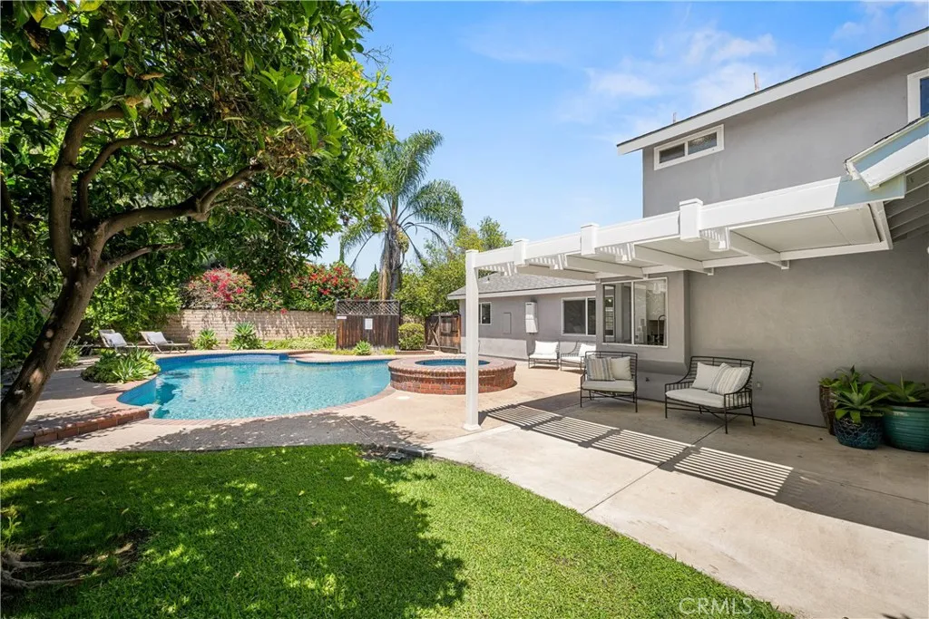 main property photo 50