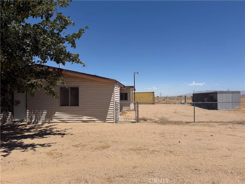 main property photo 30