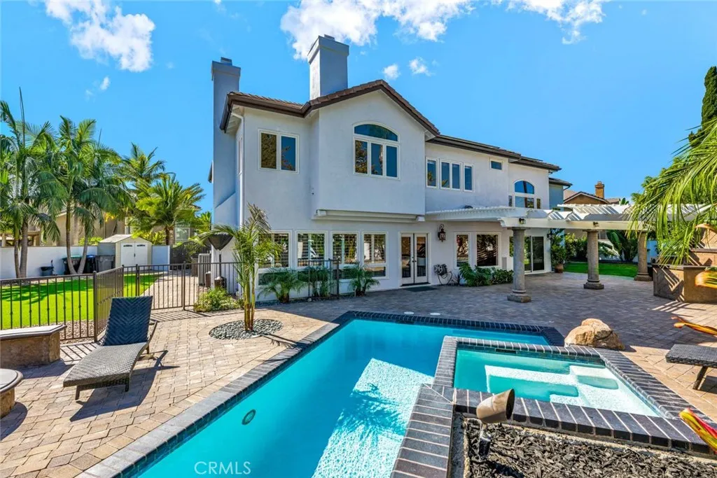 main property photo 23