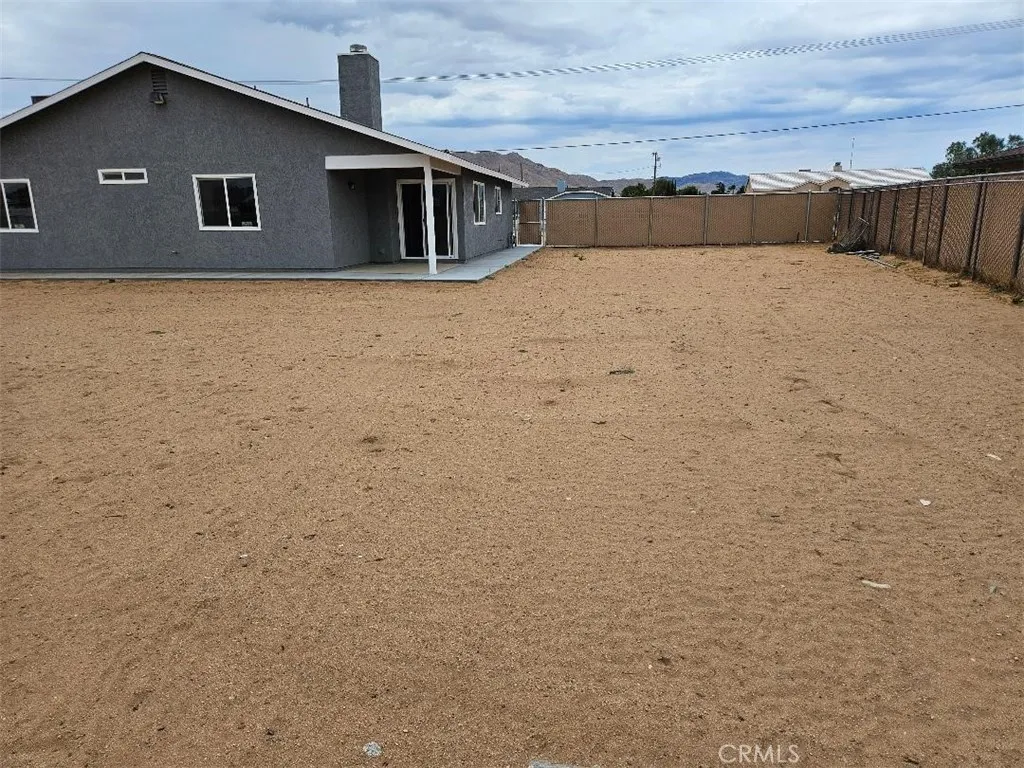 main property photo 17